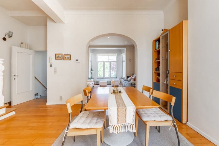 House (3 bed/2 bath) with terraces and double garage