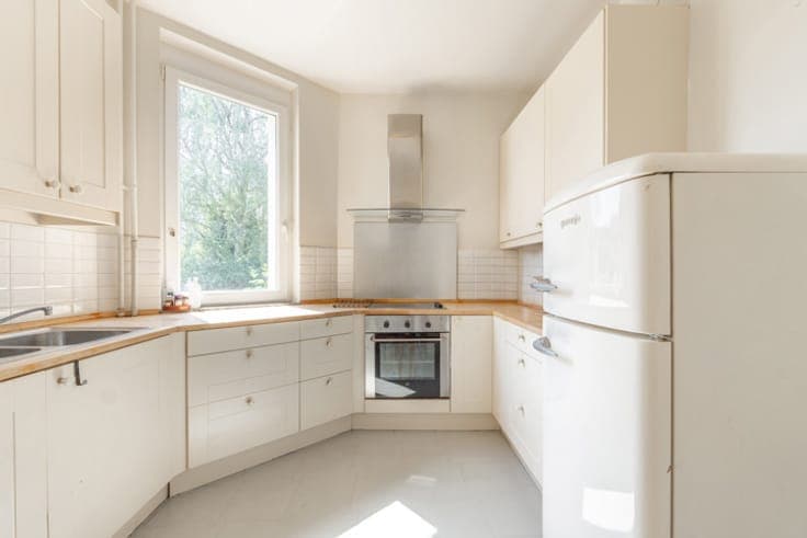 House (3 bed/2 bath) with terraces and double garage