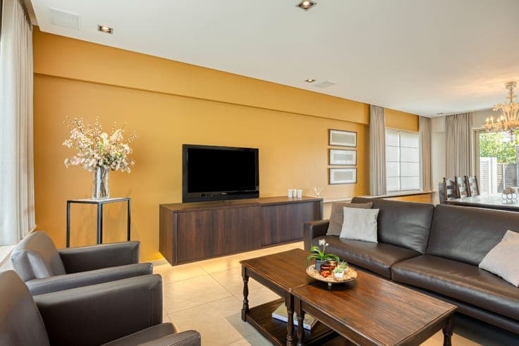 Move-in-ready villa on a spacious 1,294 m² in Sint-Eloois