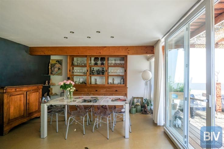In Embourg, an architect-designed house on a 1000m2 plot