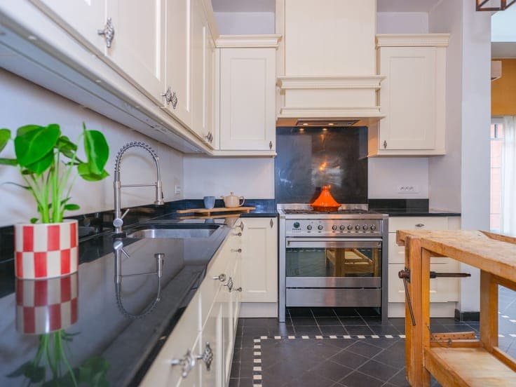 Spacious Move-In Ready House in Izegem Centre