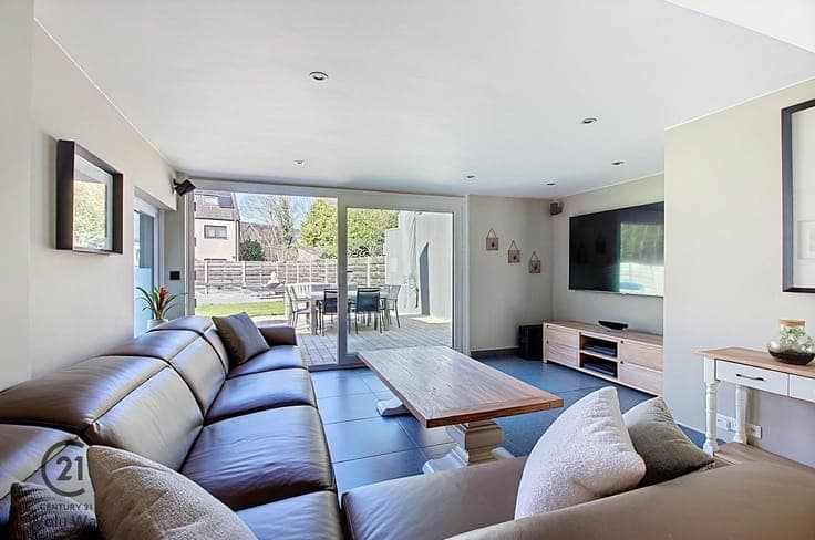 In the Chateau Ter Ham neighborhood | 3 facades renovated wi