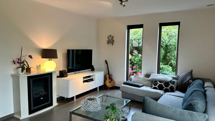 Move-in Ready 3-Bedroom Home with South-Facing Garden
