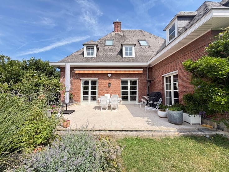Elegant, charming villa on the outskirts of Brussels