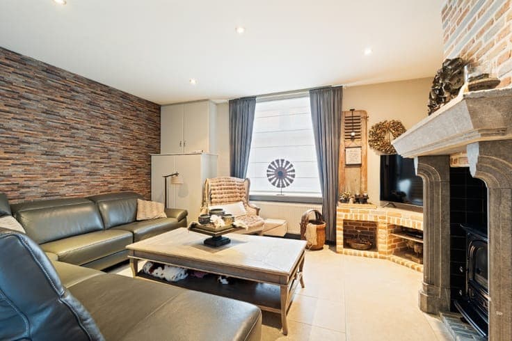 4-Bed Home, 172 m² Warehouse and Garden in Haaltert