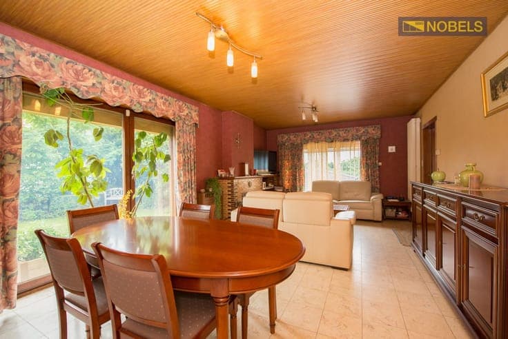 Te koop, Landelijk gelegen open bebouwing met 3 garages t...