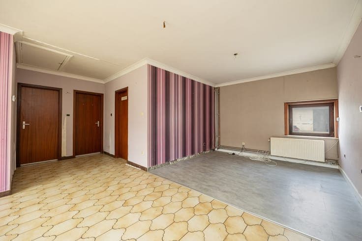 Te renoveren woning met veel potentiëel