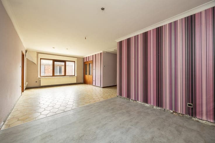 Te renoveren woning met veel potentiëel