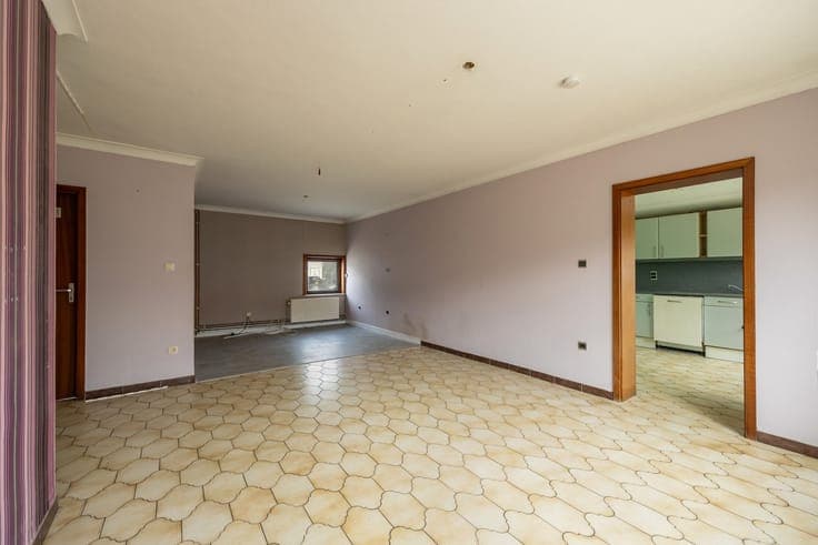 Te renoveren woning met veel potentiëel