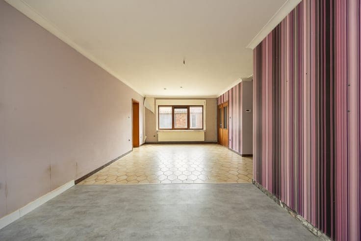 Te renoveren woning met veel potentiëel
