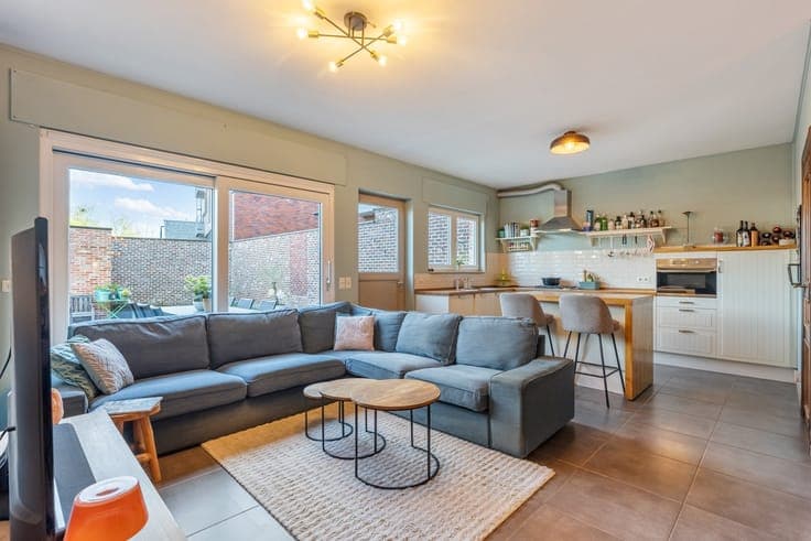 Goed gelegen, halfopen en energiezuinige woning met 3 sla...