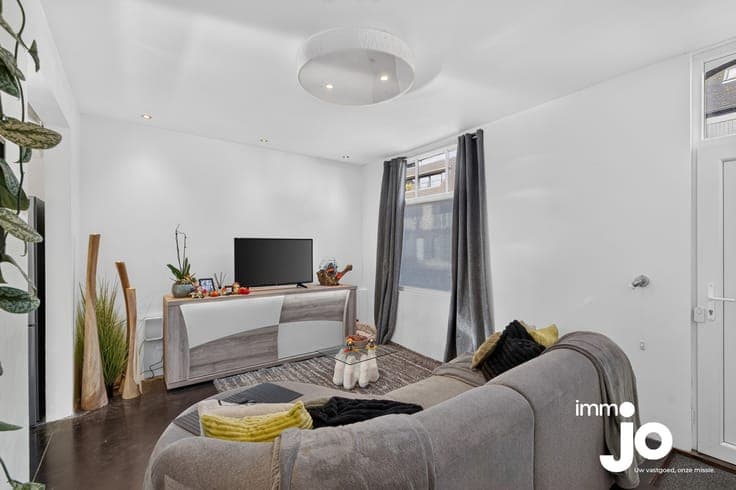 Instapklare hoekwoning met halfopen karakter in Middelker...