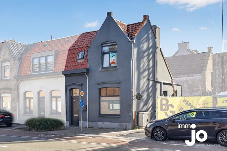 Instapklare hoekwoning met halfopen karakter in Middelker...