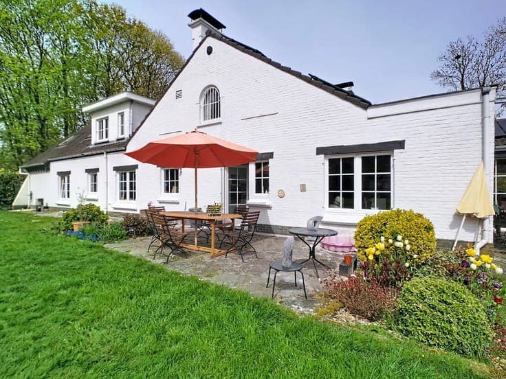 Villa spacieuse avec poss.profession libérale