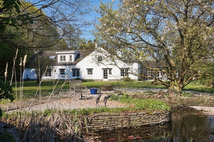 Villa spacieuse avec poss.profession libérale