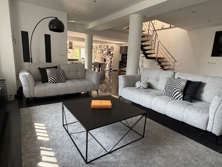 Modern 5 bed house, 350m², EPC B