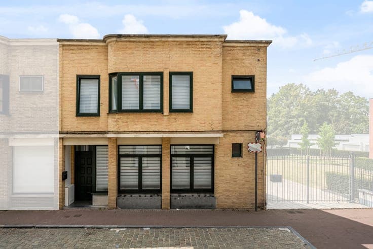 Spacious 3-bedroom home with garden in the heart of Zele