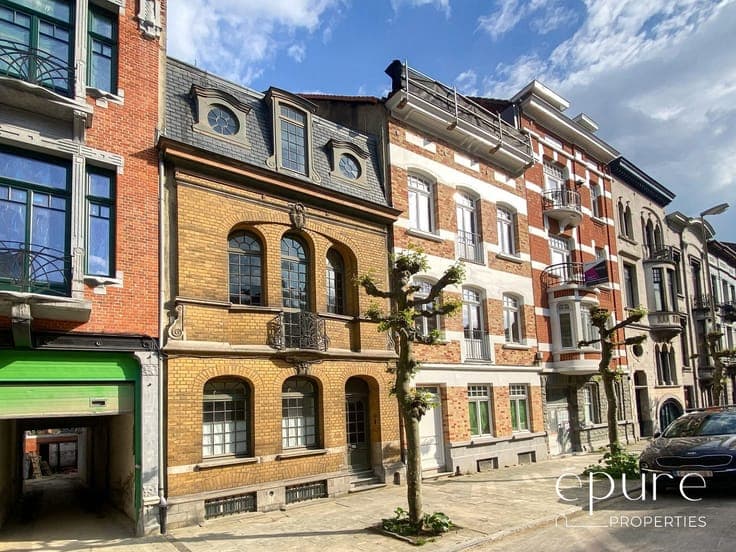 Beaux-Arts style, 4 BR+study, 35 m² S-E courtyard, EPC E!