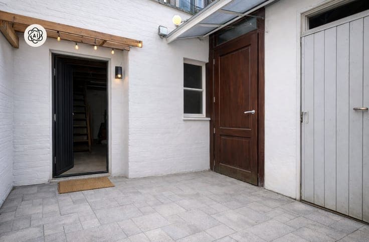 Te renoveren woning met potentieel!