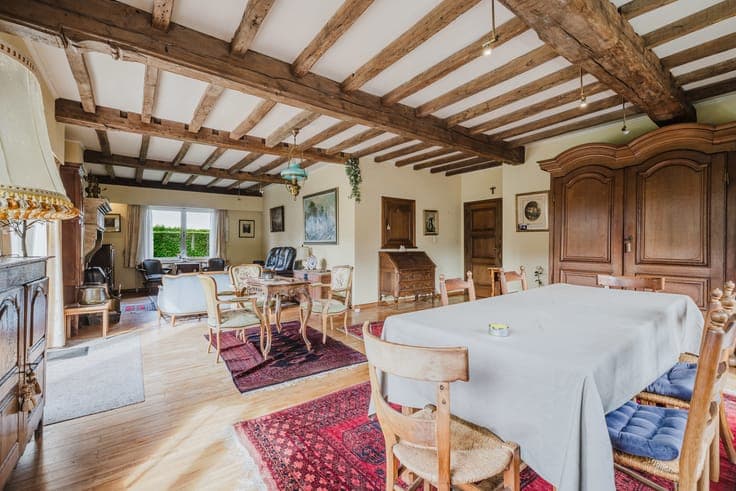 A bungalow for renovation (892 m²) in Sint-Denijs-Westrem