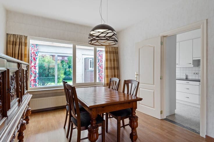 Prima onderhouden woning met 3 à 4 slpk., tuin én garageb...