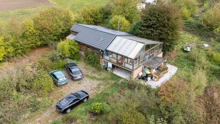 Magnificent chalet on 6,550 m² of land