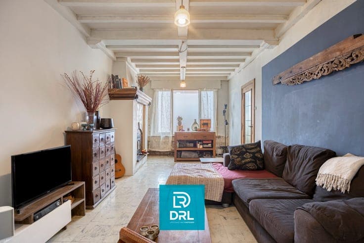 Af te werken woning met grote werkplaats/loods te Sint-Kr...