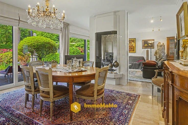 STIJLVOLLE VILLA OP 10.397m2 MET AANGELEGDE PARKTUIN - TE...