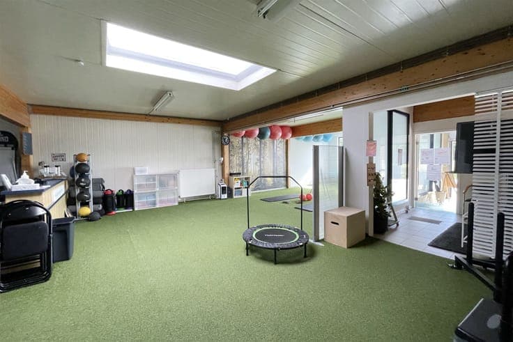 Commercial ground floor with residential