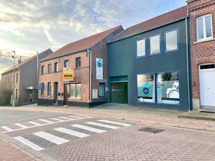 Commercial ground floor with residential