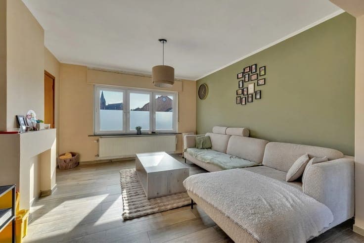 Spacious family home with 3 bedrooms in Heers