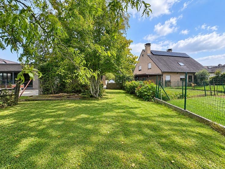 Semi-detached home for renovation for sale in Aalst