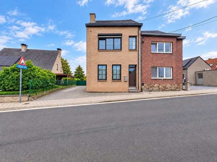 Semi-detached home for renovation for sale in Aalst