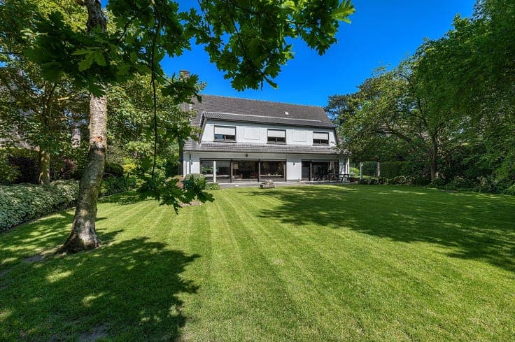 Exclusieve villa in het Zoute, rustig gelegen nabij de Bo...