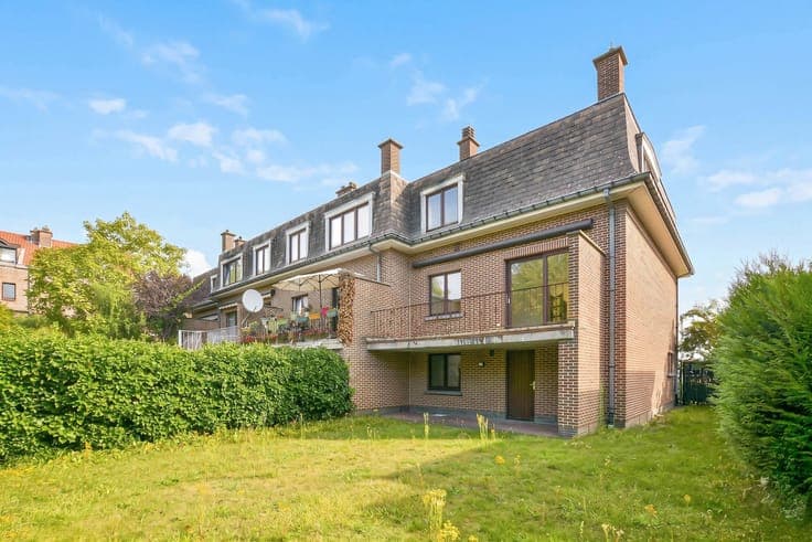 Kraainem on the border of Stockel - 4 bedrooms + attic
