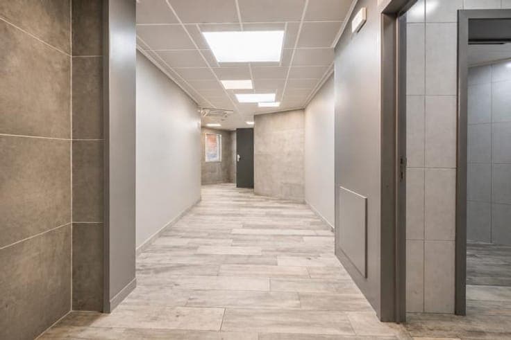 Commercial property with living in a prime A+ location i