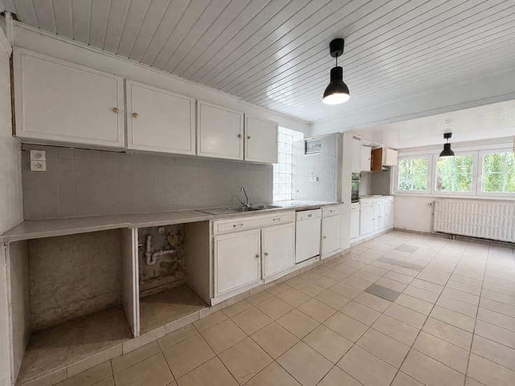 Villa of approximately 130m² on a plot of 6a80ca, 2/3 bdr.