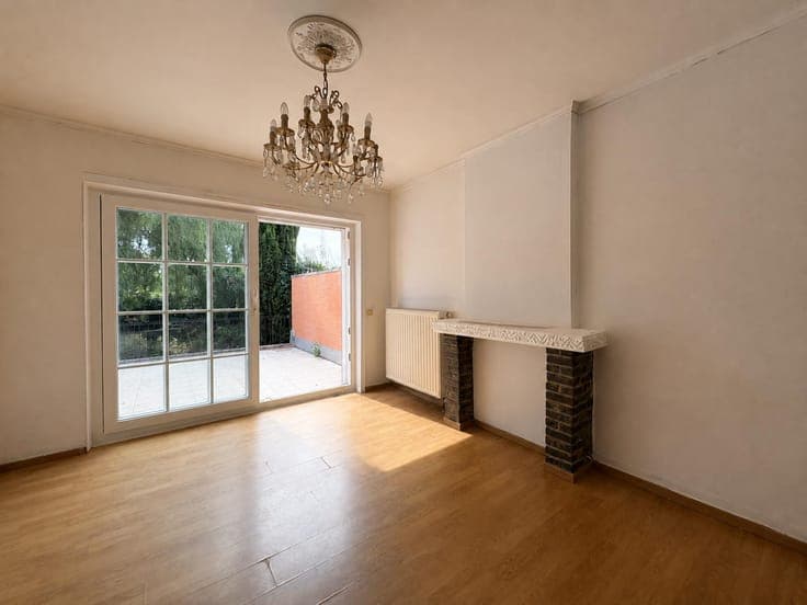 Villa of approximately 130m² on a plot of 6a80ca, 2/3 bdr.