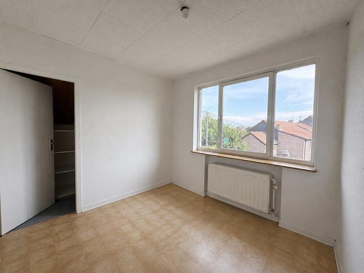 Villa of approximately 130m² on a plot of 6a80ca, 2/3 bdr.