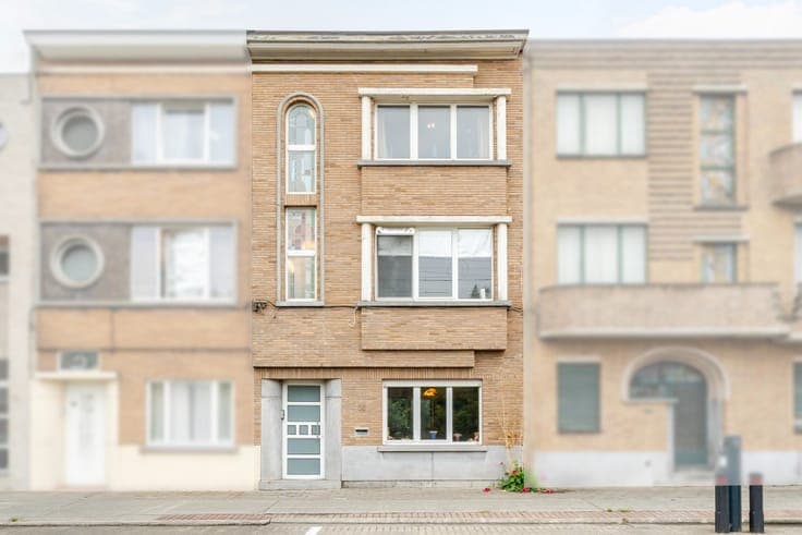 Spacious 4-bedroom house in Sint-Niklaas