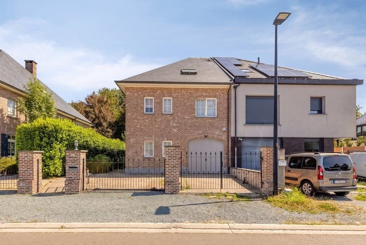 Ruime woning met 5 slaapkamers op toplocatie