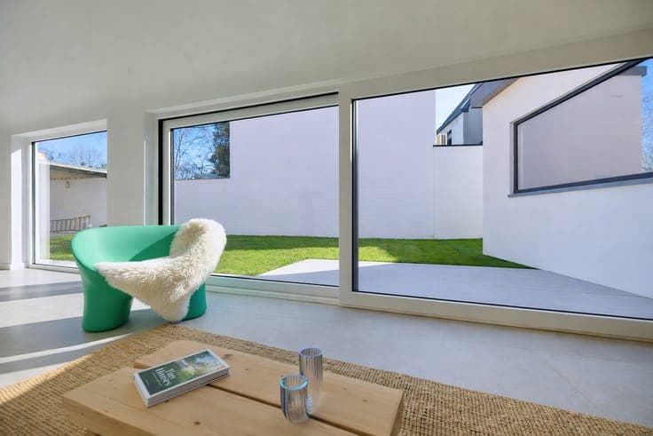 Gerenoveerde halfopen woning met 3 slaapkamers, bureau, p...