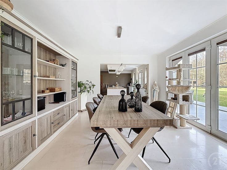 Bois de Rognac – Villa haut de gamme avec 6 chambres et 2 bu