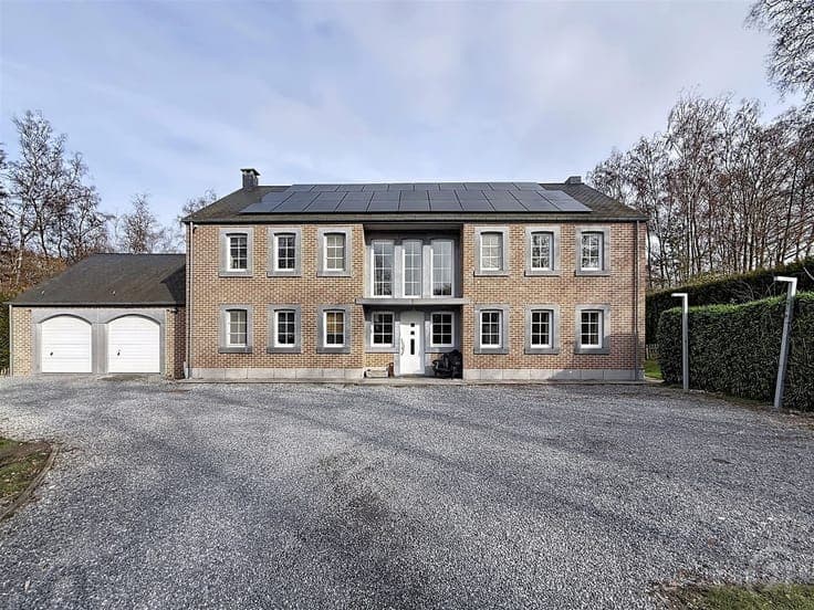 Bois de Rognac – Villa haut de gamme avec 6 chambres et 2 bu