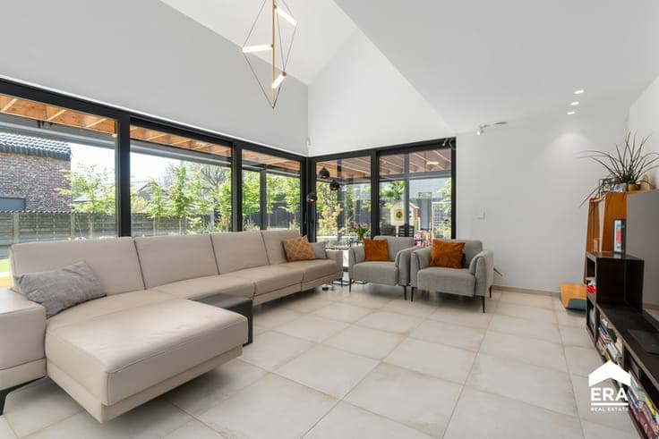 Renovated Villa with Garage and Carport in Gingelom
