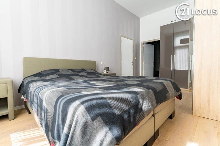 Character townhouse in sought-after Zurenborg