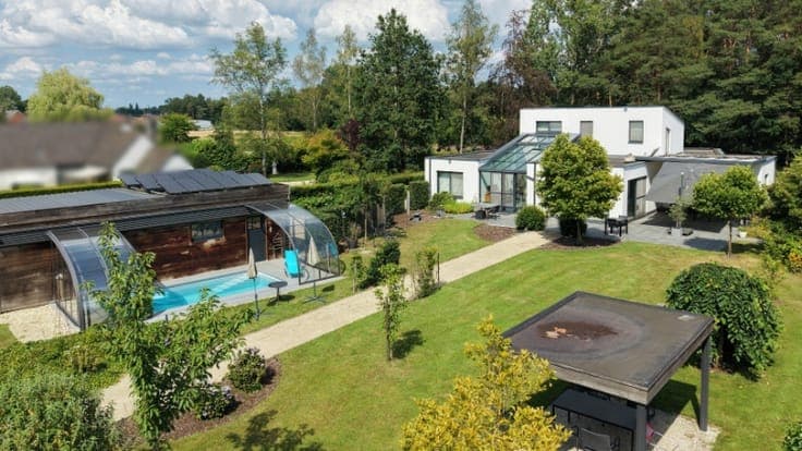 Moderne villa van 247m² op 58 are met bijgebouw-garage en...