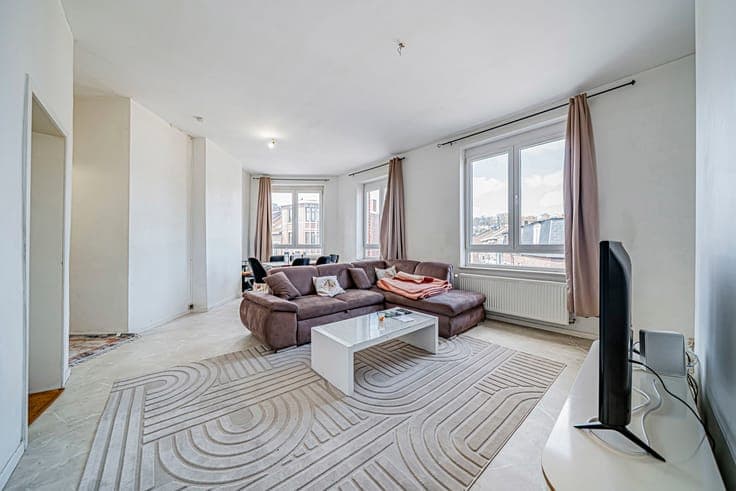 Ideally located investment property!