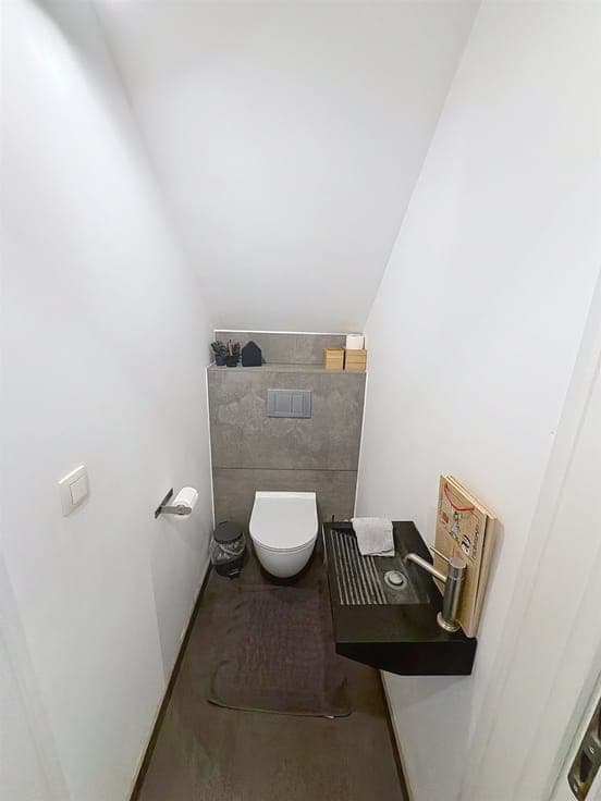 Ready-to-move-in new construction home with 3 bedrooms, comm