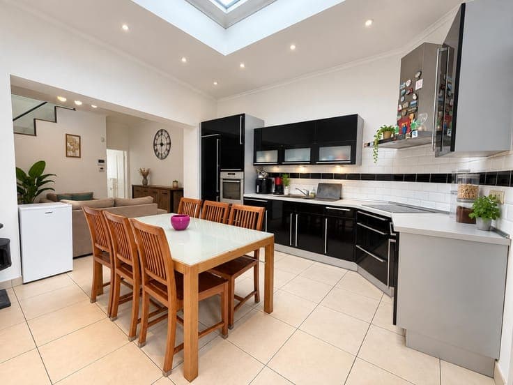 A superb, fully renovated house with a garden